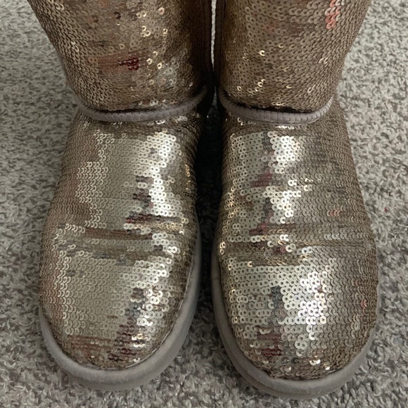 gold sparkly uggs - Picture 2 of 7